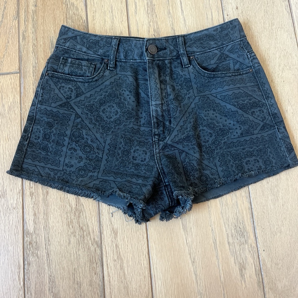 high waisted jeans shorts